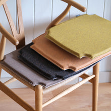 画像をギャラリービューアに読み込む, Yチェア43cmビーチ/SOFTブラック/ナチュラルペーパーコード(入荷待ちR8年2月入荷予定)/送料無料