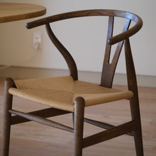 画像をギャラリービューアに読み込む, Yチェア43cm/スモークドオイル仕上げ/ナチュラルペーパーコード即納可 2脚/送料無料