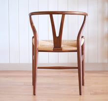 画像をギャラリービューアに読み込む, Yチェア43cmウォルナット材オイル/ナチュラルぺーパーコード/納期6ヶ月/送料無料