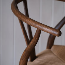 画像をギャラリービューアに読み込む, Yチェア43ｃｍ／スモークドオイル仕上げ／ナチュラルペーパーコード即納可 2脚／送料無料　
